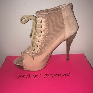 betsey Johnson ‘Zzoey’